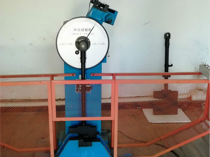 微機(jī)控制電液伺服萬(wàn)能試驗(yàn)機(jī)、金相顯微鏡